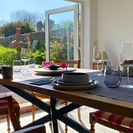 Nyaraló Cosy 2 Bed House 15-min Walk To *